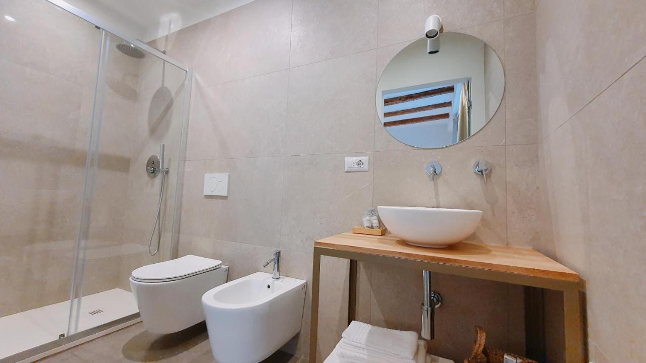 Foscolo 9 Room - Breakfast Комо Экстерьер фото