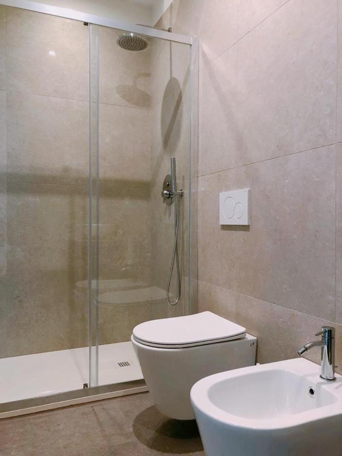 Foscolo 9 Room - Breakfast Комо Экстерьер фото