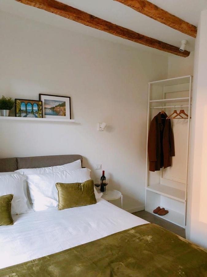 Foscolo 9 Room - Breakfast Комо Экстерьер фото